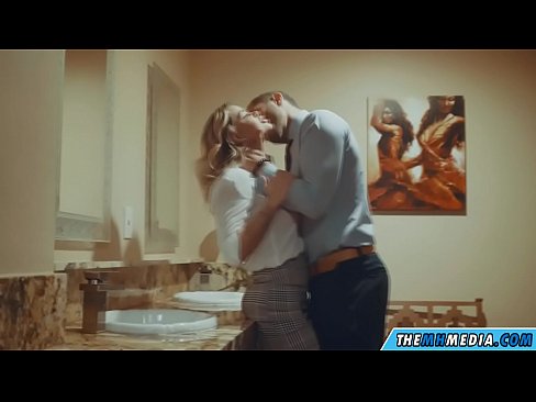 ❤️ Том биетэй шаргал үст таныг нийтийн бие засах газар уруу татах үед ❤❌ Порно видео mn.basseyn-vsem.ru ❌️❤